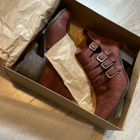 Like new! Very gently used! Real leather! Oxblood red booties! - Picture 2 of 6